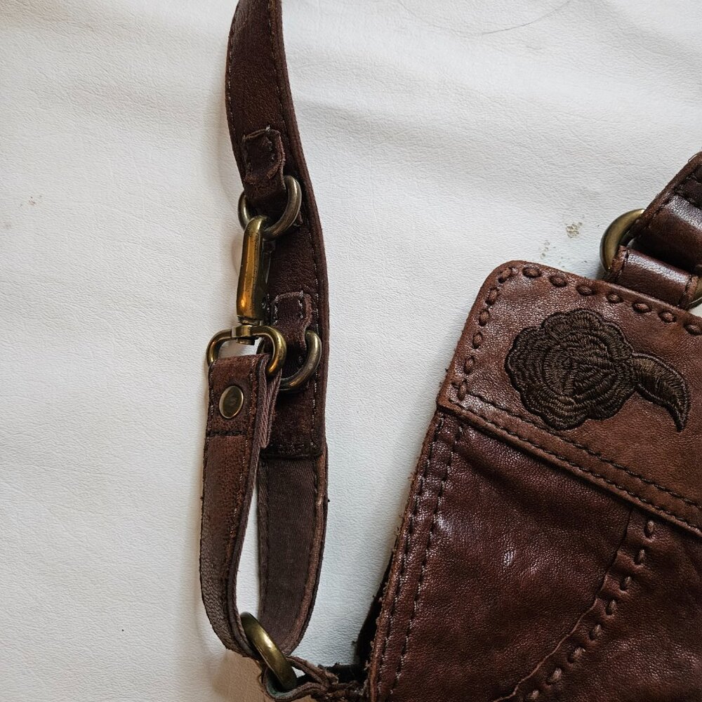 Lucky Brand Brown Abbey Road Fold-over Crossbody Bag. - Picture 3 of 7